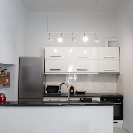 Private Spacious Apartment Атина Екстериор снимка