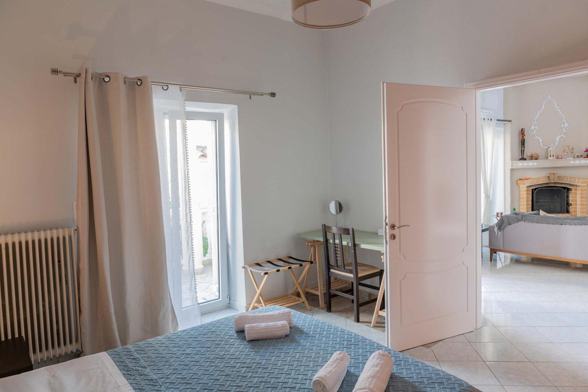 Private Spacious Apartment Атина Екстериор снимка
